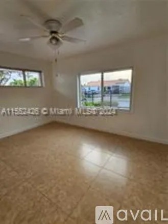 Image 7 - 3005 SW 79th Ave - House for rent