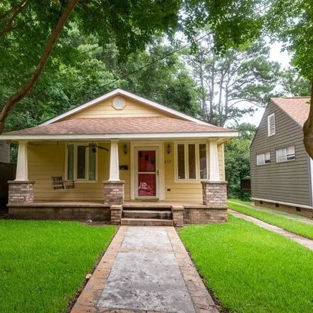 Buy this 2 bed house on 417 Walnut Street in Natchez, MS 39120
