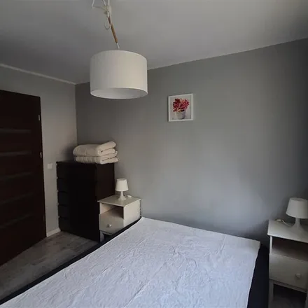 Rent this 2 bed apartment on Peron 1 in Bohaterów Getta Warszawskiego, 44-102 Gliwice