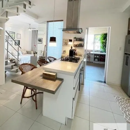 Buy this 3 bed apartment on Sorveteria Monte Pelmo in Rua Brisamar 360, Ingleses do Rio Vermelho