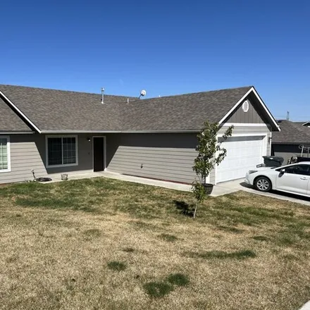 Buy this 3 bed house on Grouse Street in Umatilla, Umatilla County