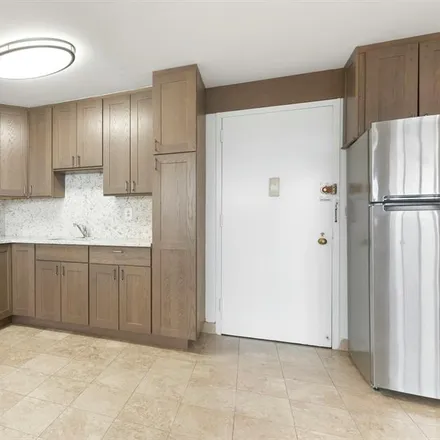 Image 3 - 300 WEST 110TH STREET 20G in Manhattan Valley - Apartment for sale