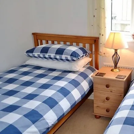 Rent this 2 bed townhouse on Fowey in PL23 1ES, United Kingdom