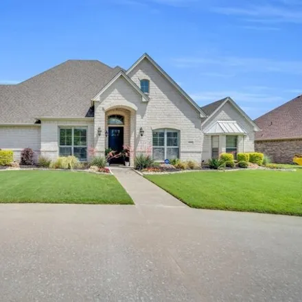 Buy this 4 bed house on 682 Brookcrest Court in Waxahachie, TX 75165