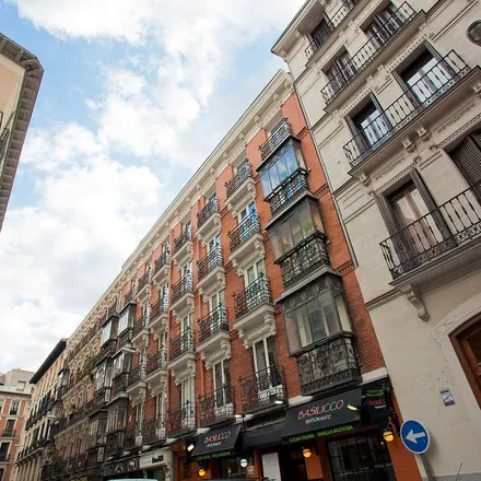 Image 6 - Calle de Santa Teresa, 8, 28004 Madrid, Spain - Apartment for rent