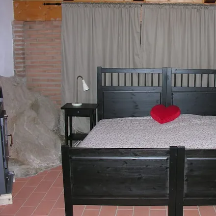 Rent this 2 bed house on 58033 Castel del Piano GR