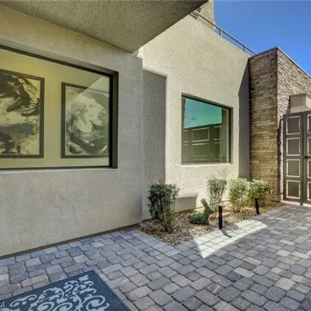 Image 4 - 17 Moonfire Drive, Summerlin South, NV 89135, USA - House for sale