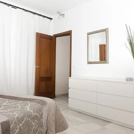 Rent this 2 bed apartment on Calle San Jacinto in 59, 41010 Seville