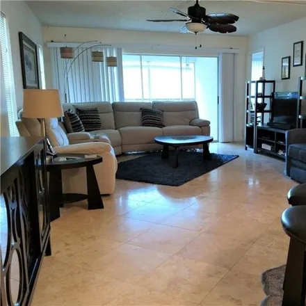 Image 2 - 8767 Bardmoor Boulevard, Pinellas County, FL 33777, USA - Condo for rent