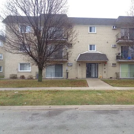 Rent this 2 bed condo on 7867 Rutherford Avenue in Burbank, IL 60459
