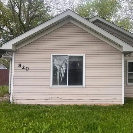 Buy this 2 bed house on 830 West Atherton Road in Flint, MI 48507