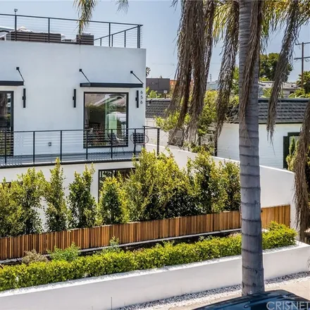 Image 3 - California & Shell, California Avenue, Los Angeles, CA 90291, USA - Townhouse for sale