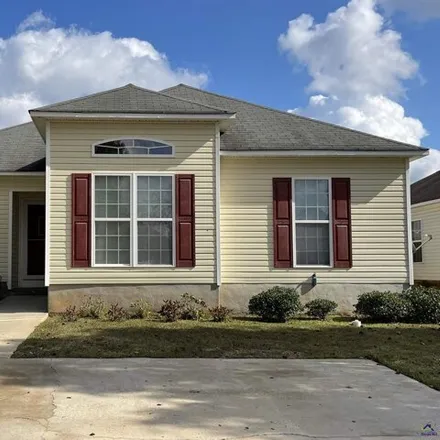 Rent this 3 bed house on 173 Romar Court in Warner Robins, GA 31088