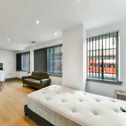 Rent this studio apartment on Kings Court in Kingsway, London