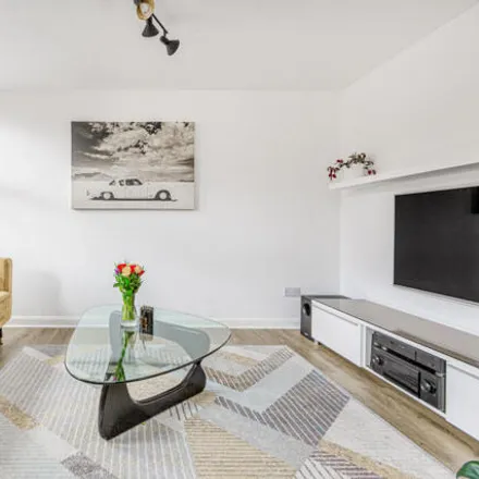 Image 3 - Penrose Mews, London, SW6 7AW, United Kingdom - Apartment for sale