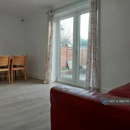 Image 7 - 886 Filton Avenue, Bristol, BS34 7AZ, United Kingdom - House for rent