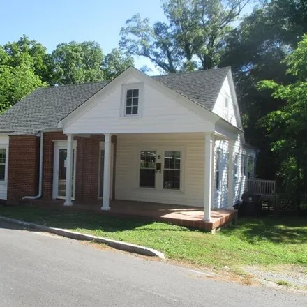 Buy this 3 bed house on 20 Harts Court in Laurens, SC 29360