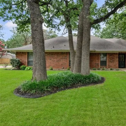 Buy this 5 bed house on 2304 Randy Ct in Mansfield, Texas
