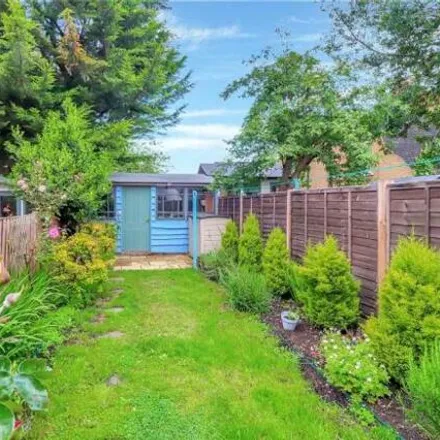Image 9 - Beechen Grove, Watford, WD17 2AD, United Kingdom - Townhouse for sale