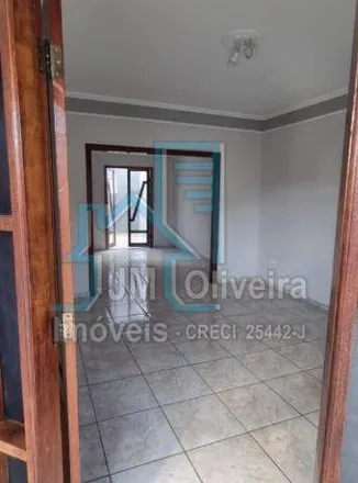 Buy this 3 bed house on Rua Antônio Ferreira de Camargo in Vila Rio Branco, Itapetininga - SP