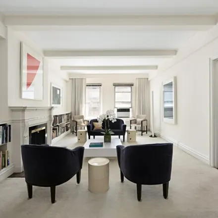 Image 2 - 136 E 64th St Apt 8f, New York, 10065 - Apartment for sale