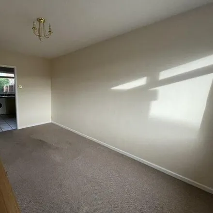 Image 5 - Hilton Close, Summerhill, LL11 4RU, United Kingdom - Duplex for sale