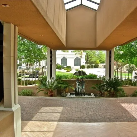Image 4 - 15 Biltmore Estates, Phoenix, AZ 85016, USA - House for sale