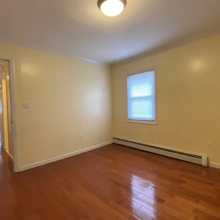 Image 5 - 75 Hutton Street, Jersey City, NJ 07307, USA - Townhouse for rent