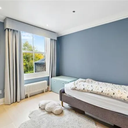 Image 9 - 35 White Hart Lane, London, SW13 0PU, United Kingdom - Townhouse for sale