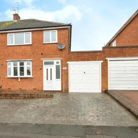 Buy this 3 bed duplex on Wychwood Drive in Redditch, B97 5NW