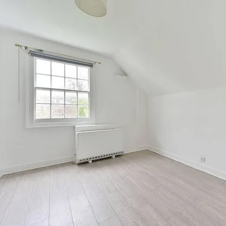 Rent this studio apartment on Wimbledon Dance Academy in 71 Woodside, London