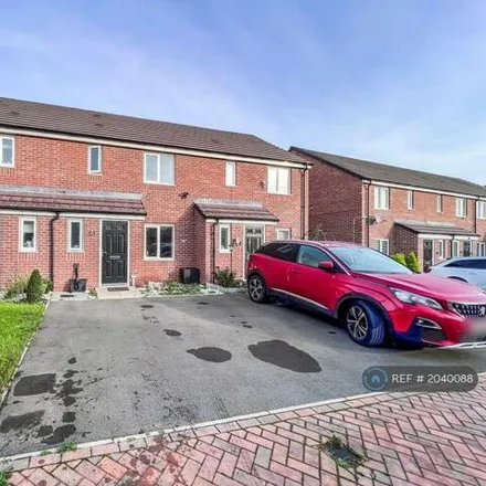 Rent this 3 bed townhouse on 16 Flockton Gardens in Coventry, CV6 7PW