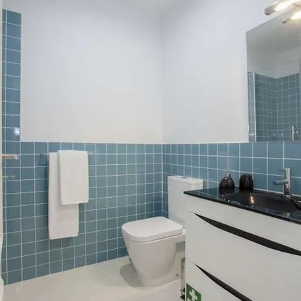 Rent this 1 bed apartment on Rua do Almada 504 in 4000-407 Porto, Portugal