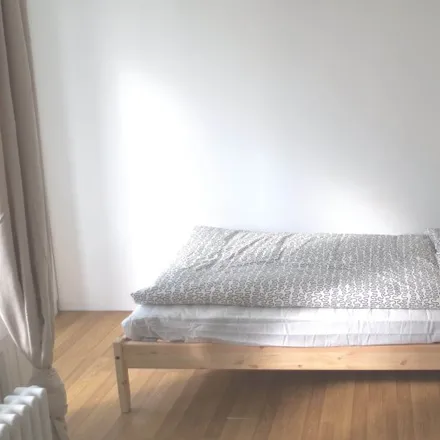Rent this 4 bed room on Franz-Klühs-Straße in 10969 Berlin, Germany