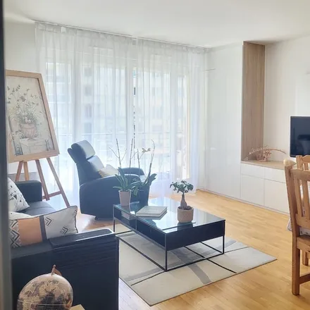 Rent this 1 bed apartment on 92130 Issy-les-Moulineaux