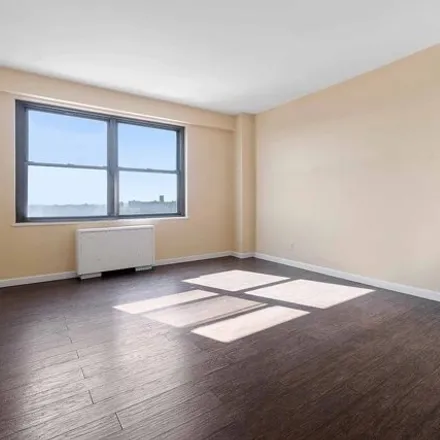 Image 5 - 1020 Grand Concourse, New York, NY 10456, USA - Apartment for sale