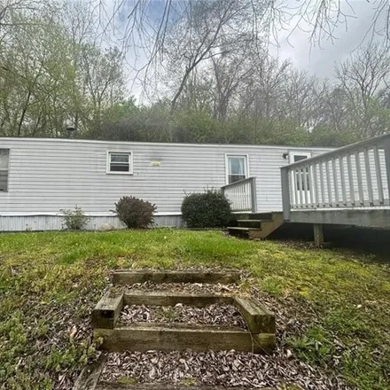 Buy this studio apartment on Morgan Lane in Wayne Township, PA 16157