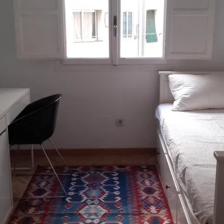 Rent this 4 bed room on Madrid in Paseo de la Chopera, 29