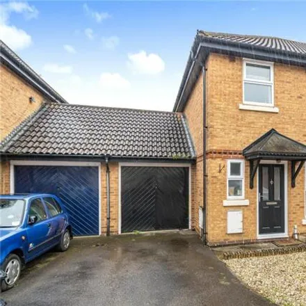 Buy this 3 bed duplex on Wayside Close in Swindon, SN2 2UQ