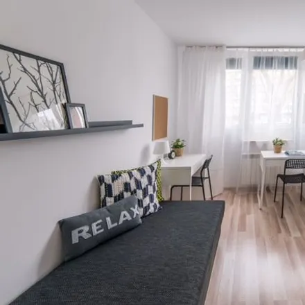 Rent this 5 bed room on Wrzeciono 1A in 01-951 Warsaw, Poland