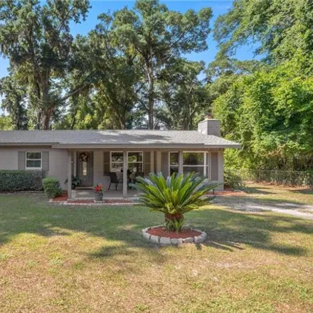 Buy this 3 bed house on 1430 Ne 29th St in Ocala, Florida