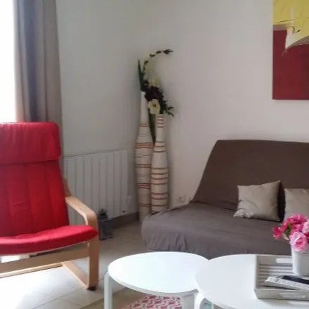 Rent this studio room on Toulouse in Rangueil, Sauzelong