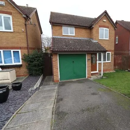 Buy this 3 bed house on Clover Drive in Rushden, NN10 0UH