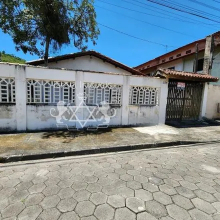 Buy this 5 bed house on Rua Ana Fanchini in Jardim Bela Vista, Caraguatatuba - SP