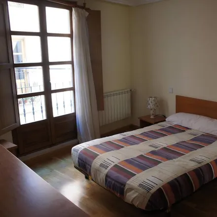 Image 4 - Salamanca, Castile and León, Spain - Apartment for rent