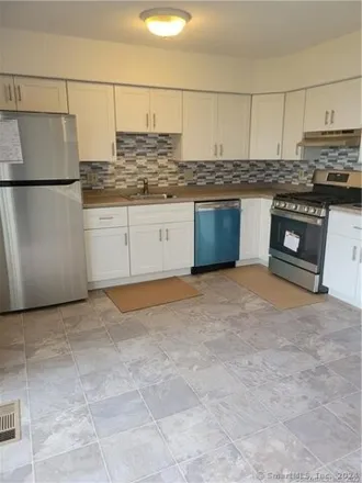 Image 4 - 666 Woodward Ave Unit 666, New Haven, Connecticut, 06512 - Townhouse for rent