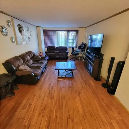 Image 3 - 1055 East 34th Street, New York, NY 11210, USA - Apartment for sale