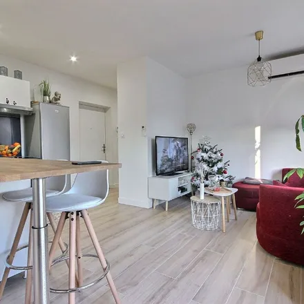 Rent this 3 bed apartment on 23 Rue Félix Faure in 78700 Conflans-Sainte-Honorine, France