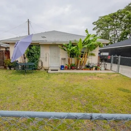 Buy this studio house on 312 Washington Avenue in Seguro, Kern County