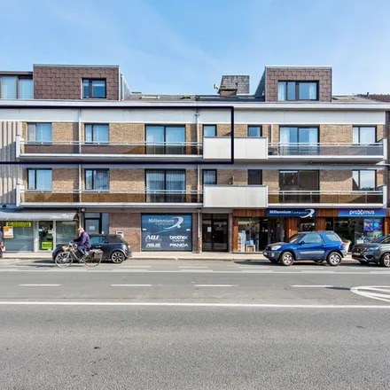 Rent this 3 bed apartment on Hoogstraat 26-32 in 8780 Oostrozebeke, Belgium